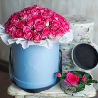 45 розовых роз в шляпной коробке R568