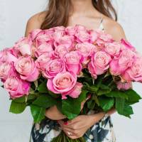 Букет 51 розовая роза с лентами R143